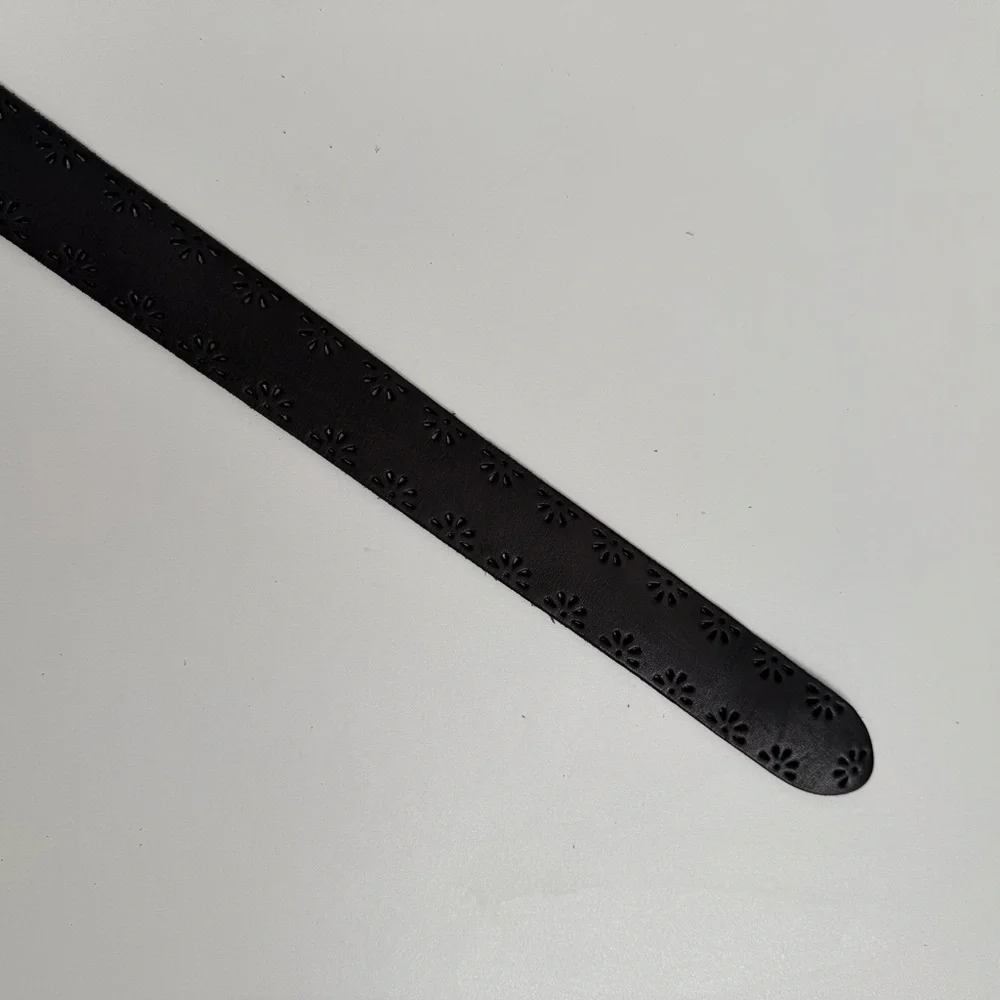 N/A leather belt